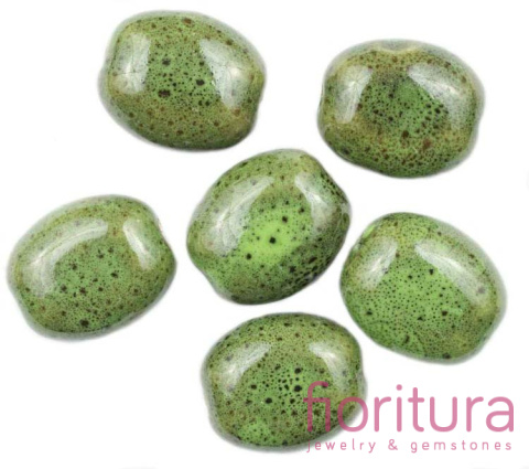 CERAMIKA NAKRAPIANA OWAL PŁASKI 20x16MM KOLOR ZIELONY