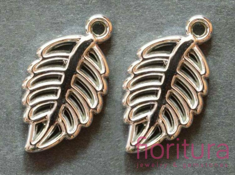 ZAWIESZKA LIŚĆ 33x18x5MM KOLOR SREBRNY