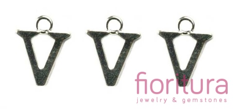 ZAWIESZKA LITERA V 15x12MM KOLOR SREBRNY