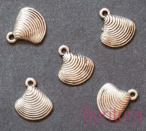 ZAWIESZKA MUSZELKA 15X13MM KOLOR STARE SREBRO