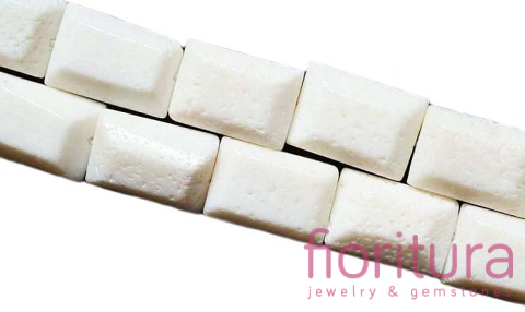 KORAL BIAŁY PASTYLKA PROSTOKĄTNA 18x13MM