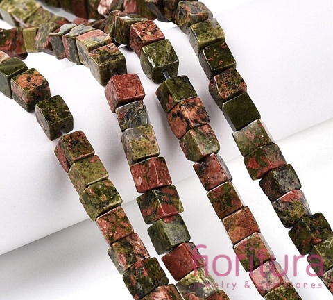 KAMIEŃ NATURALNY  UNAKIT KOSTKA NIEREGULARNA 6-6,5x6-5,5x6-6,5MM