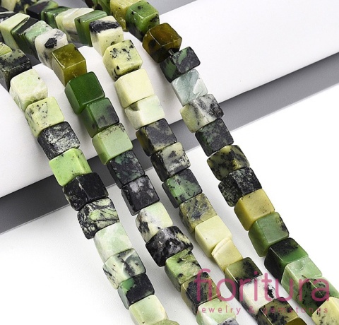 KAMIEŃ NATURALNY  SERPENTYNIT KOSTKA NIEREGULARNA 6-6,5x6-5,5MM