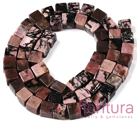 KAMIEŃ NATURALNY  RODONIT KOSTKA NIEREGULARNA 6-6,5x6-5,5x6-6,5MM