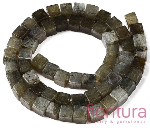 KAMIEŃ NATURALNY  LABRADORYT KOSTKA NIEREGULARNA 6-6,5x6-5,5x6-6,5MM