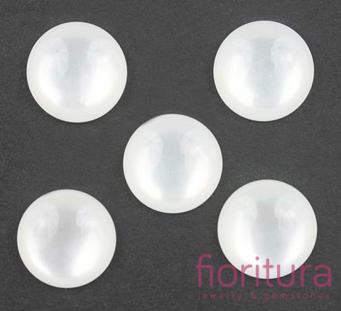 KABOSZON Z ŻYWICY KOCIE OKO KOŁO 12MM KOLOR BIAŁY