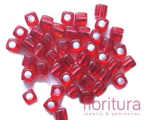 KORALIKI AKRYLOWE KOSTKA 7MM KOLOR CZERWONY