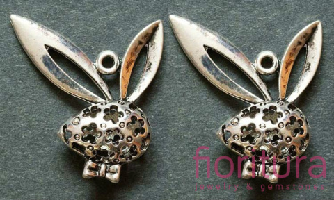 ZAWIESZKA KRÓLICZEK 34x30x8MM KOLOR STARE SREBRO
